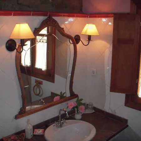 Guest house Les Velles Escoles 4*
